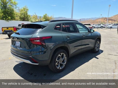 Used 2026 Chevrolet Trax LT w/ Driver Confidence Package FWD image 6
