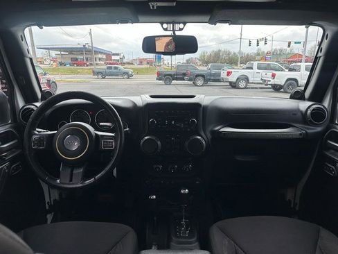 Used 2013 Jeep Wrangler Unlimited Sport image 11