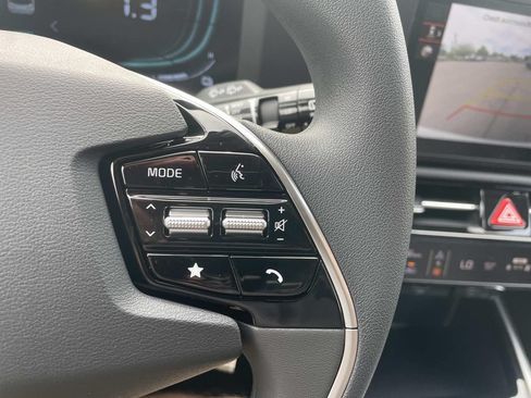 New 2026 Kia Niro LX FWD image 12