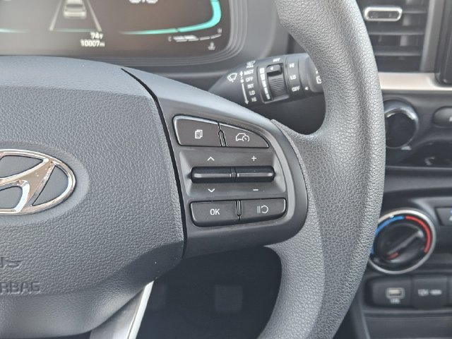 Used 2026 Hyundai Venue SE FWD image 27