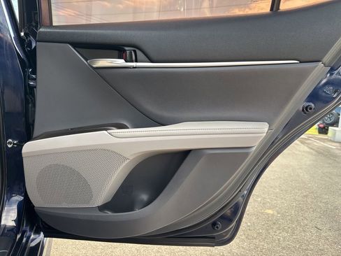 Used 2021 Toyota Camry XSE image 15