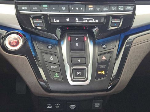 Used 2025 Honda Odyssey Touring image 18