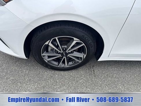 Used 2024 Kia Forte LXS FWD image 11