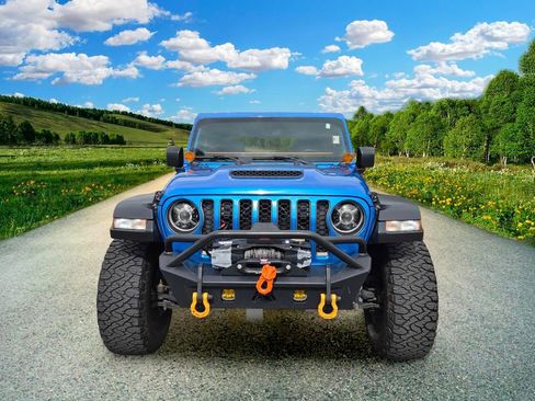 Used 2023 Jeep Gladiator Mojave w/ Trailer Tow Package AWD/4WD image 8