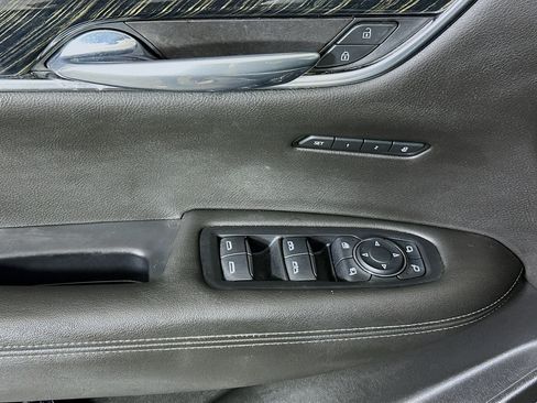 Used 2021 Cadillac XT6 Premium Luxury FWD image 14
