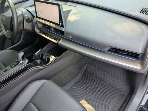 Used 2024 Toyota Prius XLE AWD/4WD image 35