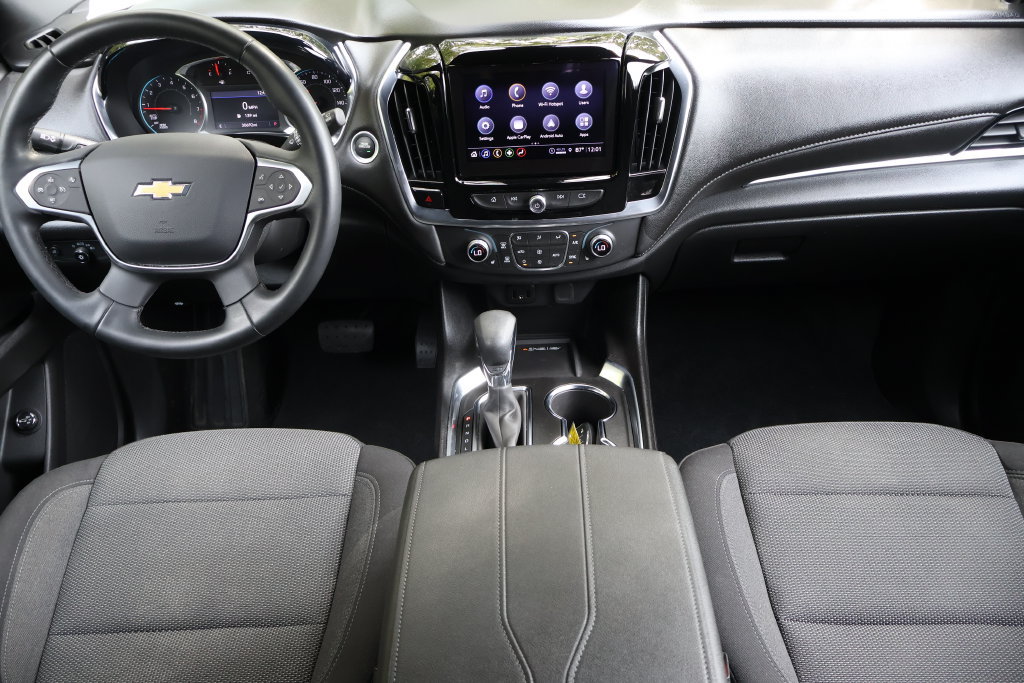 Certified 2023 Chevrolet Traverse LT FWD image 16