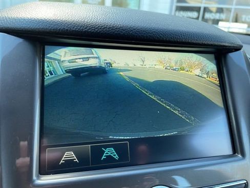 Used 2018 Chevrolet Cruze LT w/ Convenience Package image 24