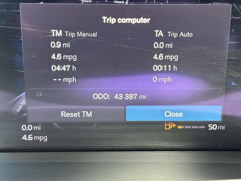 Used 2023 Volvo XC60 B5 Plus image 18