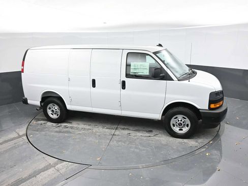 New 2025 GMC Savana 2500 w/ Driver Convenience Package image 20