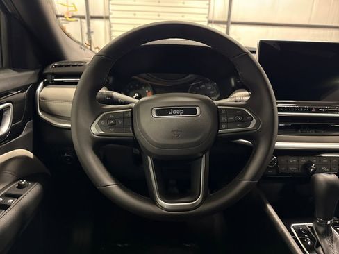 New 2026 Jeep Compass Limited image 14