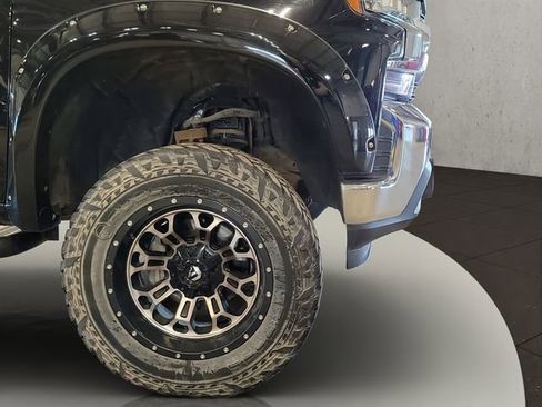 Used 2020 Chevrolet Silverado 1500 LT AWD/4WD image 39