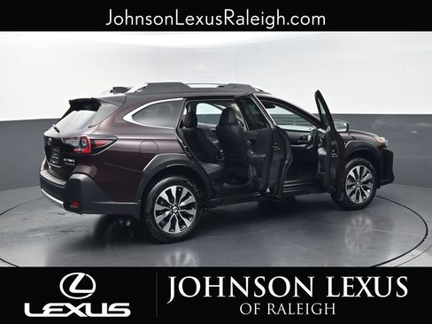 Used 2025 Subaru Outback Touring XT AWD/4WD image 30