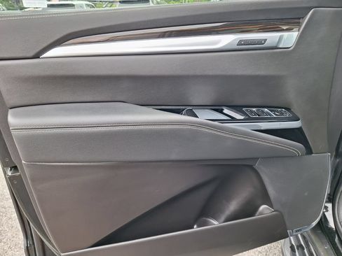Certified 2025 Cadillac Escalade Premium Luxury AWD/4WD image 34
