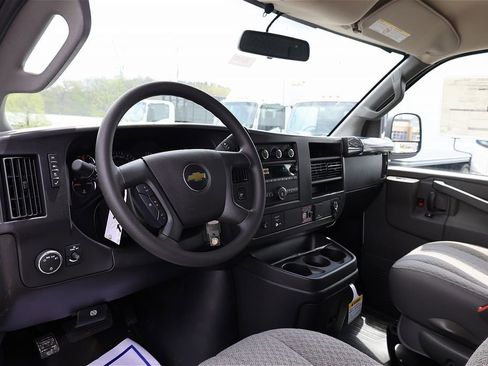 New 2026 Chevrolet Express 2500 w/ Driver Convenience Package RWD image 23