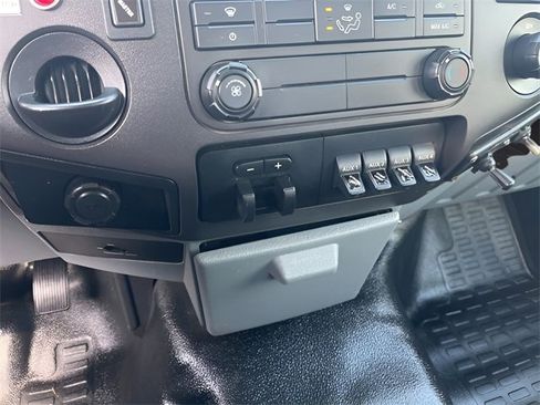 Used 2013 Ford F450 XL w/ Snow Plow Prep Pkg image 16