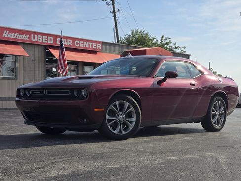 Used 2020 Dodge Challenger SXT w/ Plus Package AWD/4WD image 1