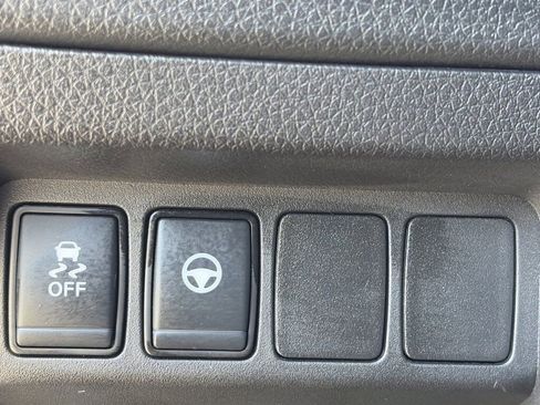 Used 2022 Nissan Rogue Sport SL image 24