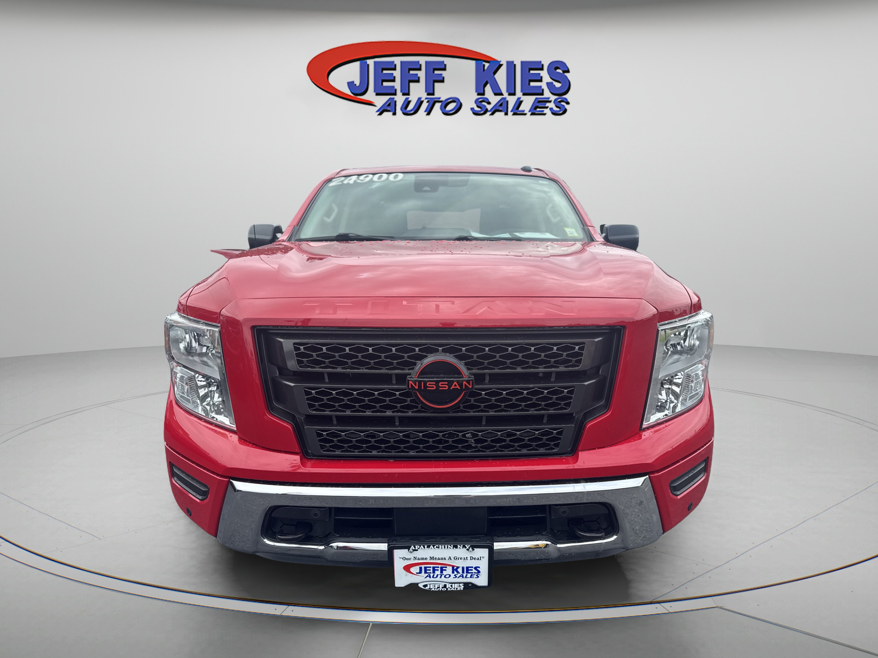 Used 2021 Nissan Titan SV w/ SV Convenience Package AWD/4WD image 2
