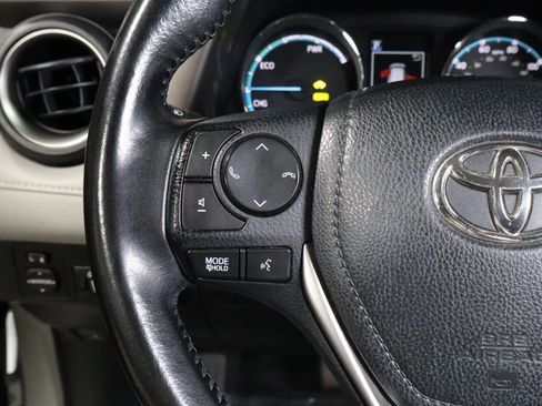 Used 2016 Toyota RAV4 Limited image 23
