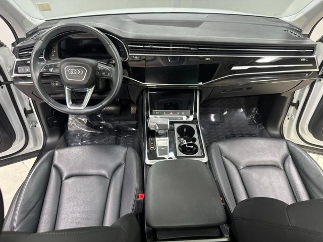 Used 2023 Audi Q7 3.0T Premium Plus w/ Premium Plus Package AWD/4WD image 4