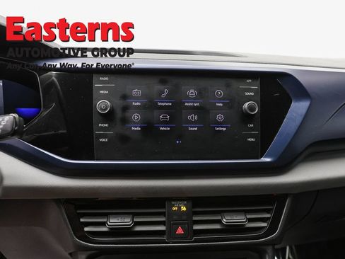 Used 2022 Volkswagen Taos SE AWD/4WD image 10