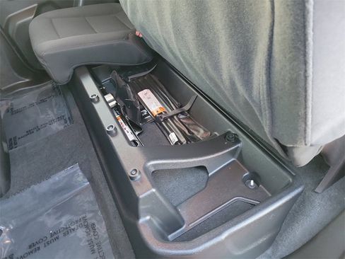 Used 2023 Chevrolet Colorado LT w/ LT Convenience Package II image 22