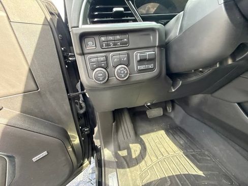 Used 2025 Chevrolet Suburban Z71 w/ Z71 Off-Road Package AWD/4WD image 28