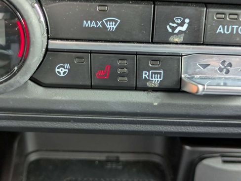 Used 2025 Ford Bronco Outer Banks AWD/4WD image 29