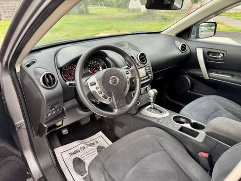 Used 2015 Nissan Rogue S w/ Convenience Package AWD/4WD image 11