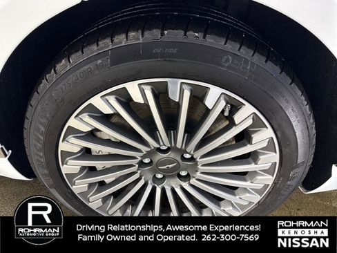 Used 2024 Genesis G80 image 5