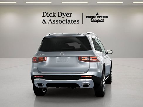 Used 2026 Mercedes-Benz GLB 250 image 13