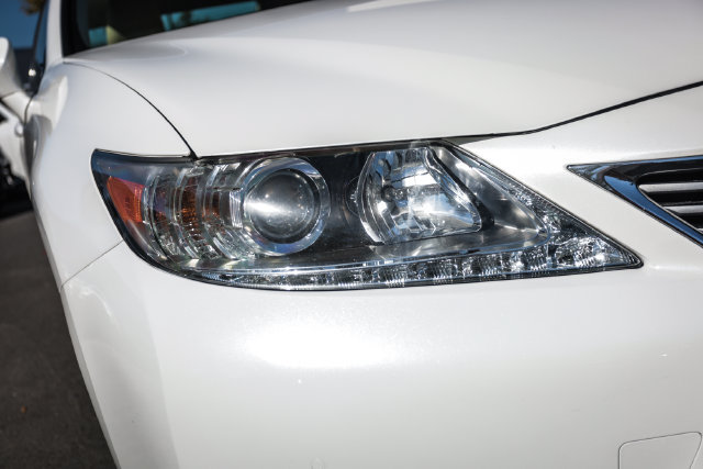 Used 2015 Lexus ES 350 w/ Luxury Package FWD image 8