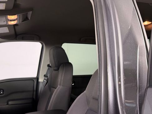 Used 2025 Nissan Frontier SV w/ SV Convenience Package RWD image 19