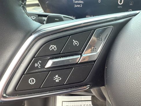 Used 2025 Buick Enclave Preferred FWD image 26