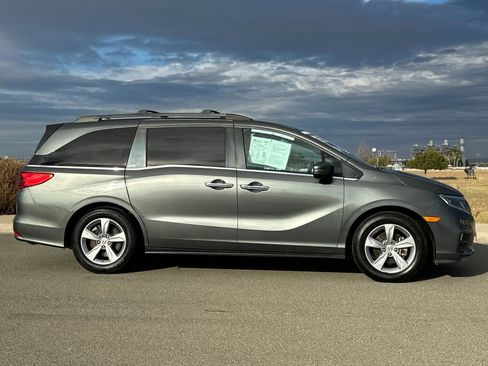 Used 2018 Honda Odyssey EX-L image 3
