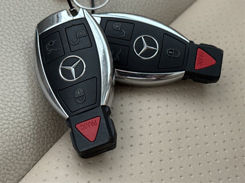 Used 2014 Mercedes-Benz E 350 Sedan image 24