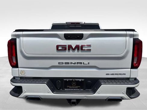 Used 2019 GMC Sierra 1500 Denali w/ Technology Package AWD/4WD image 4