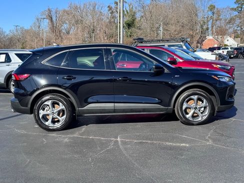 Used 2025 Ford Escape ST-Line Select image 4