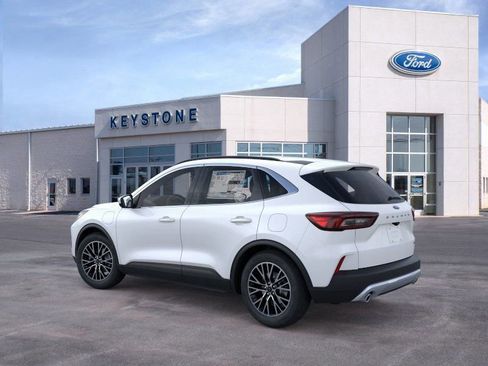 New 2025 Ford Escape SE w/ PHEV Premium Package FWD image 5