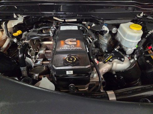 Used 2019 RAM 2500 Laramie AWD/4WD image 97
