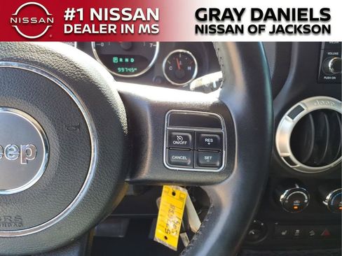 Used 2018 Jeep Wrangler Unlimited Sahara w/ Connectivity Group image 14