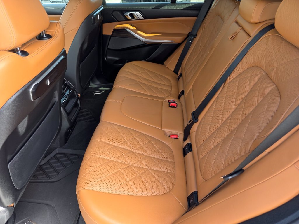 Certified 2025 BMW X5 sDrive40i w/ M Sport Package RWD image 13