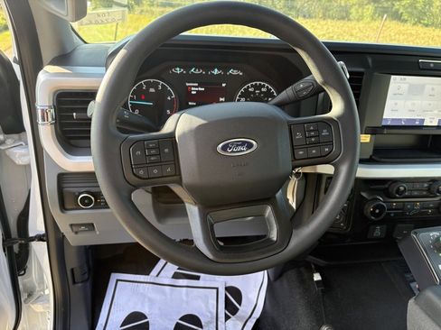 New 2025 Ford F550 4x4 Regular Cab Super Duty image 11