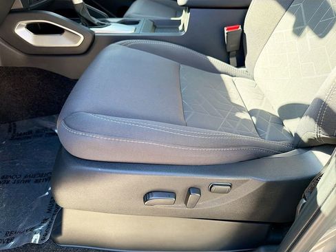 Certified 2025 Nissan Frontier SV image 20