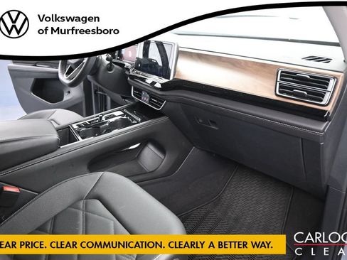 Used 2024 Volkswagen Atlas SE FWD image 35