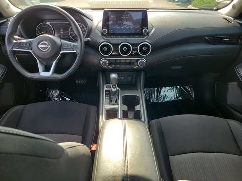 Certified 2025 Nissan Sentra SV FWD image 10