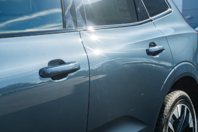 New 2027 Volvo XC60 T8 Plus AWD/4WD image 16
