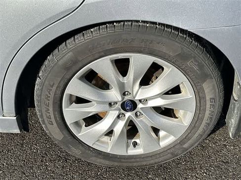 Used 2016 Subaru Legacy 2.5i Premium image 5