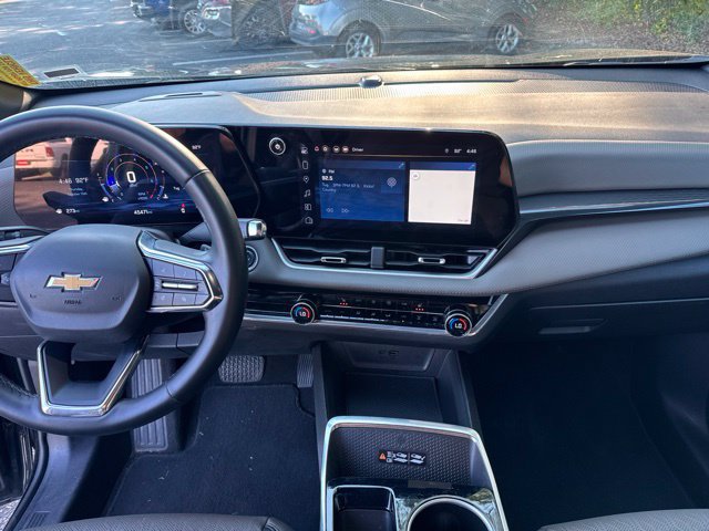 Used 2025 Chevrolet Equinox LT w/ Convenience Package II FWD image 23